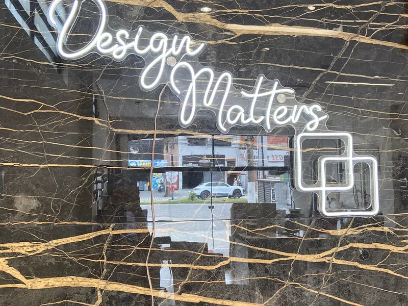 Neon LED decorativo em acrílico 5mm Design Matters para a Arco Decor — Cromatica Comunicação Visual, Santos/SP