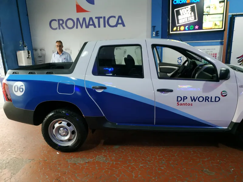 Adesivagem e envelopamento de carros e frotas leves pela Cromatica em Santos/SP