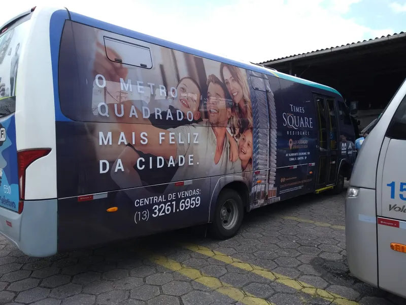 Adesivagem e envelopamento de ônibus e frotas de passageiros pela Cromatica em Santos/SP